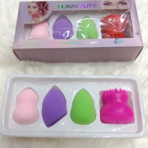 Huda Beauty 4 in1 Spunch Clenser